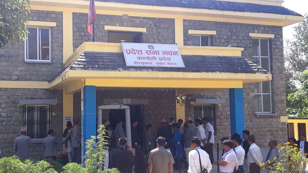कर्णाली प्रदेशसभाको बैठकमा प्रतिपक्षीको अवरोध कायमै