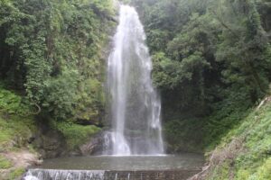 डोटीको छहरा झरना आन्तरिक पर्यटकको रोजाइमा
