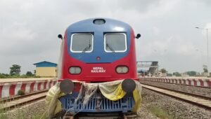 भित्रिएको एक वर्षसम्म पार्किङमै थन्कियो रेल