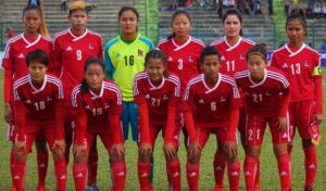नेपाली राष्ट्रिय महिला फुटबल टोलीले हङकङसँग खेल्दै