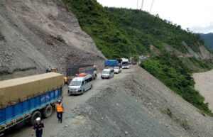 पहिरोले बन्द मुग्लिन–नौबिसे सडक खुल्यो