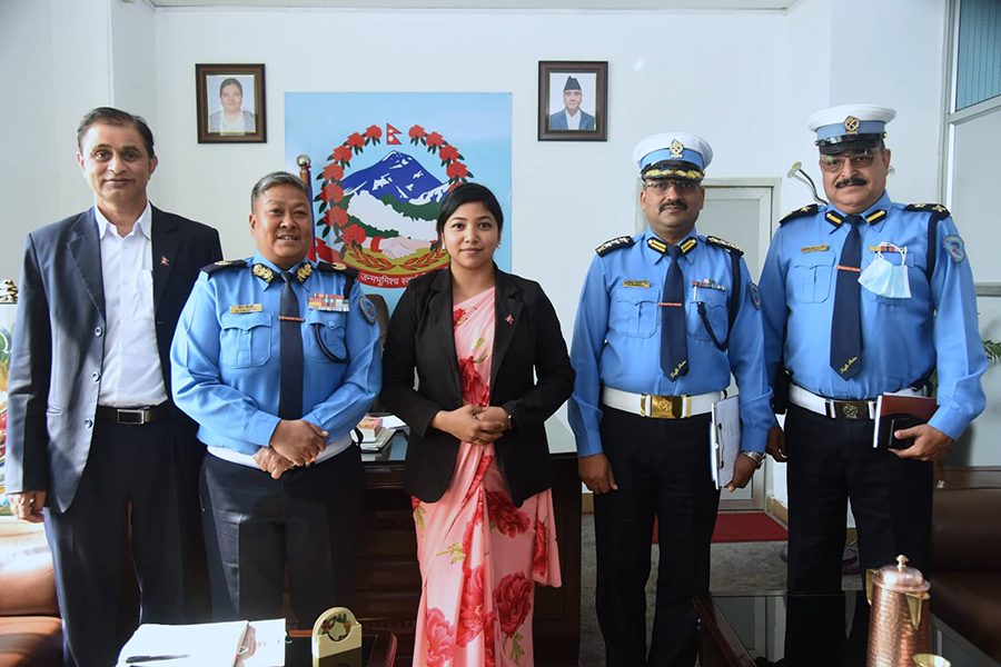 ६४ वर्ष पछि फेला पर्यो अनौठो चरा, आधा मानिस, आधा पंक्षी !