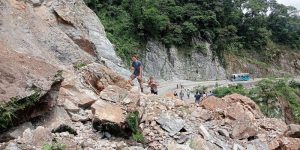 वर्षा र पहिरोले एक दर्जन सडक प्रभावित, नौ राजमार्ग पूर्ण रूपमा अवरुद्ध